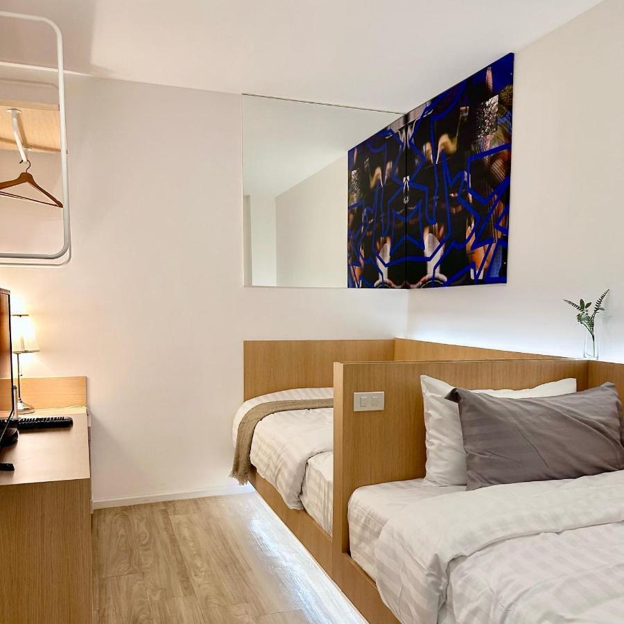 E11 Hotel - Bts Punnawithi Bangkok Esterno foto