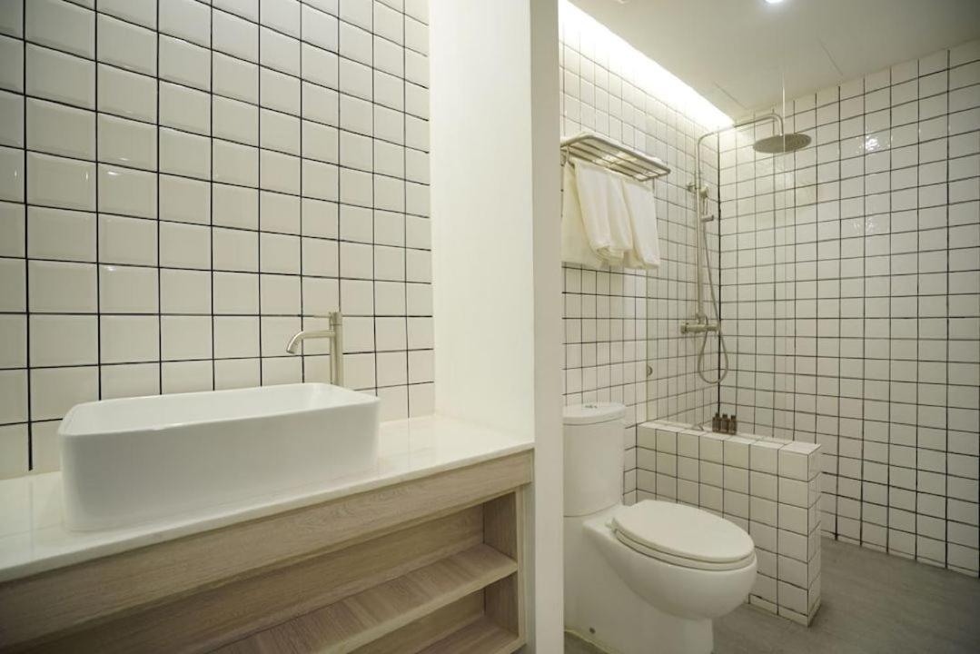 E11 Hotel - Bts Punnawithi Bangkok Esterno foto